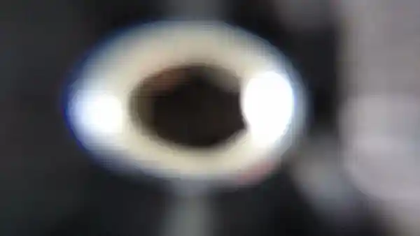 Light entering an unknown space – the moment of detection before naming